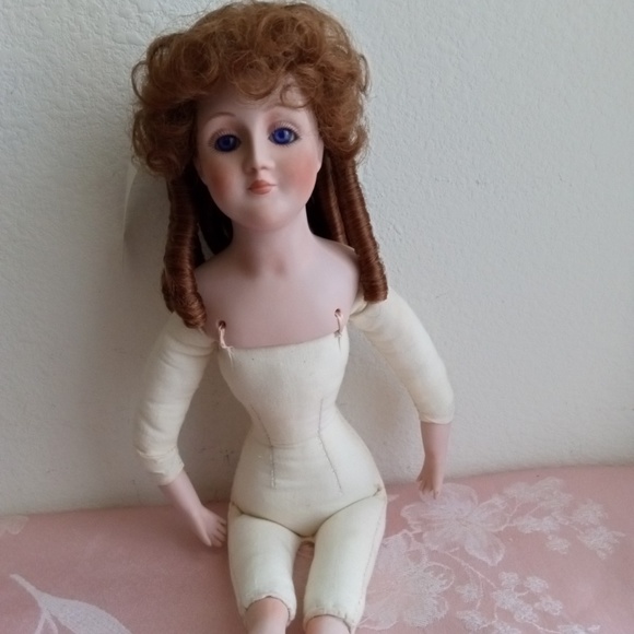 Vintage Victorian Reproduction Artist Porcelain Doll - Picture 11 of 15